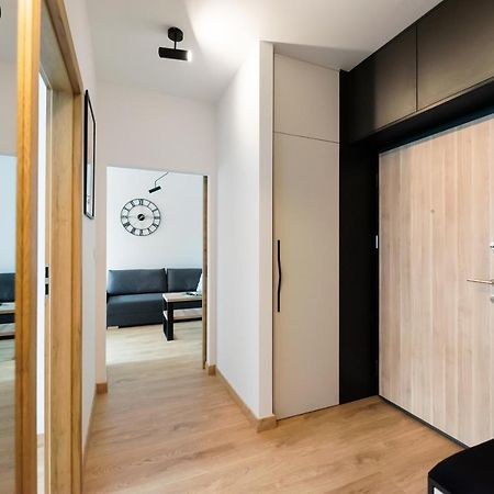 Wola Skwer Sunny Apartment Warschau Exterior foto