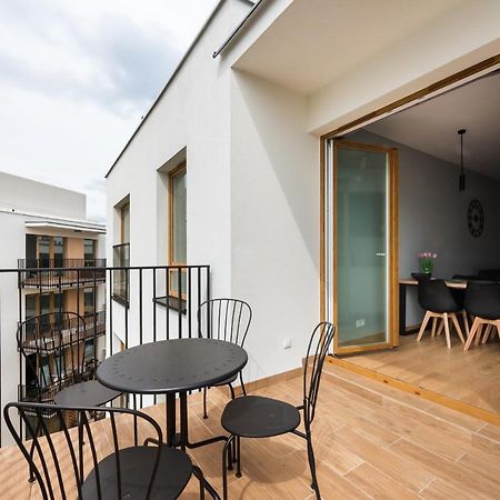 Wola Skwer Sunny Apartment Warschau Exterior foto