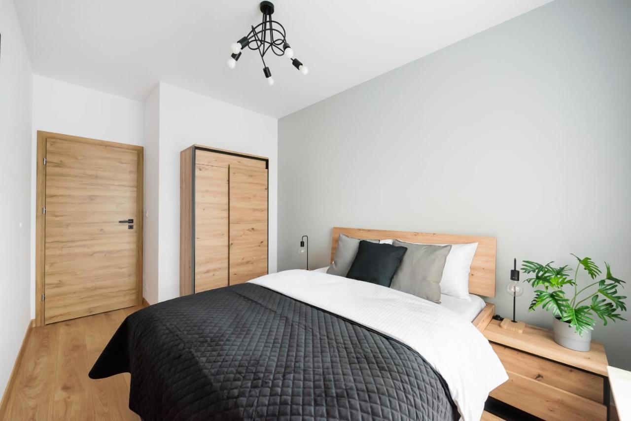 Wola Skwer Sunny Apartment Warschau Exterior foto