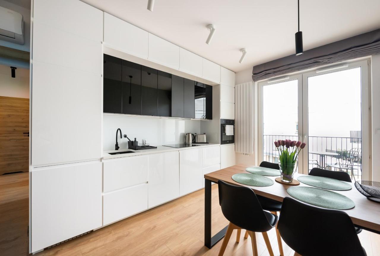 Wola Skwer Sunny Apartment Warschau Exterior foto